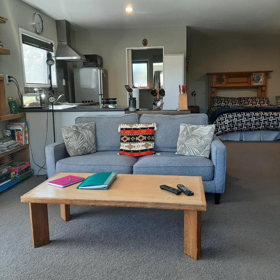 Koru Beachfront Holiday Cabins & Hot Tub Barrytown Luaran gambar