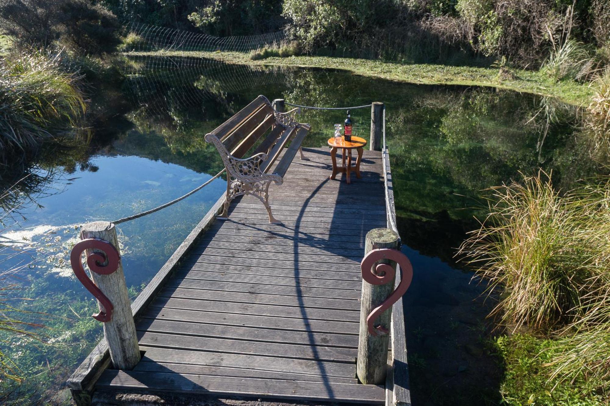 Koru Beachfront Holiday Cabins & Hot Tub Barrytown Luaran gambar