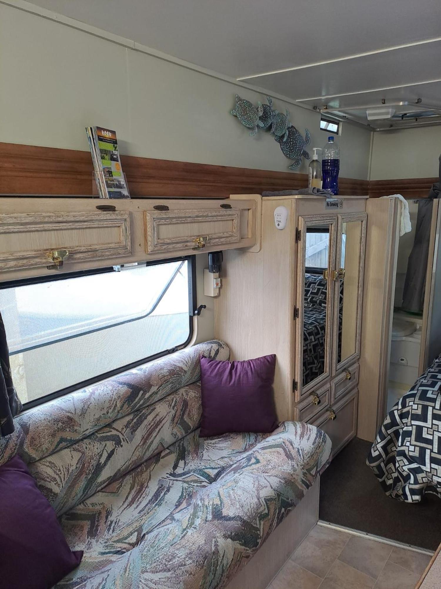 Koru Beachfront Holiday Cabins & Hot Tub Barrytown Luaran gambar